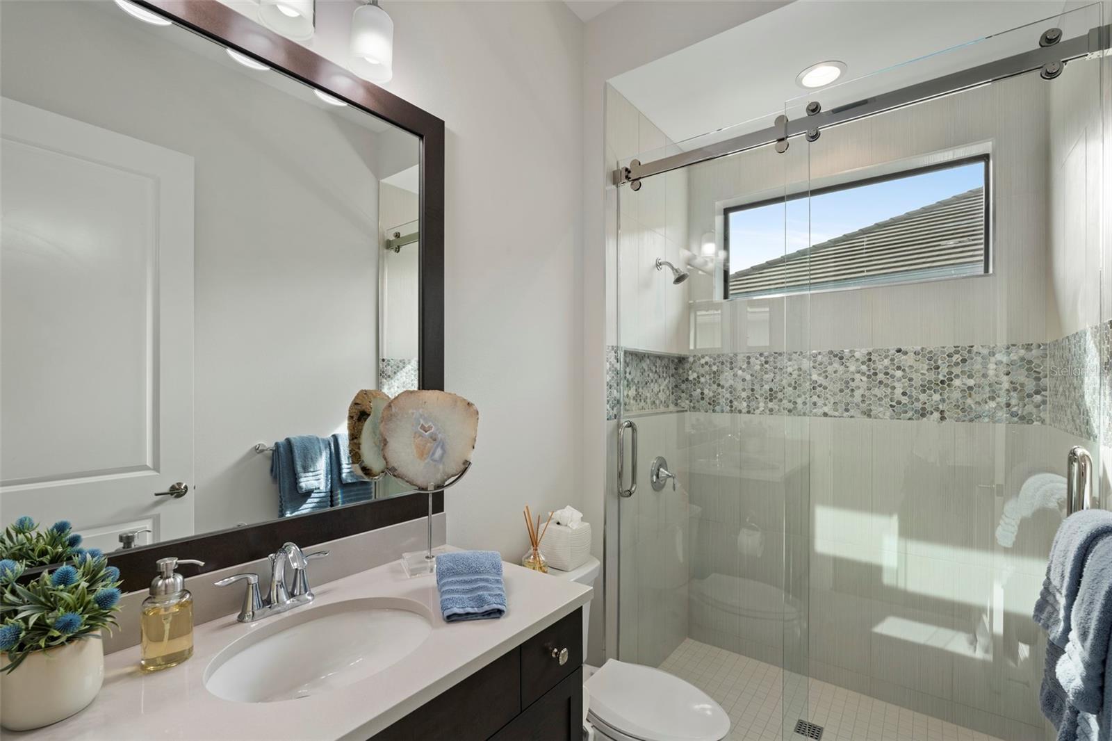 LAKEHOUSE COVE/WATERSIDE - Residential