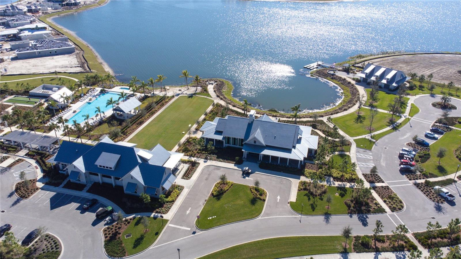 LAKEHOUSE COVE/WATERSIDE - Residential