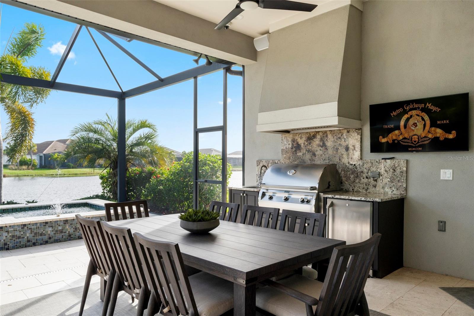 LAKEHOUSE COVE/WATERSIDE - Residential