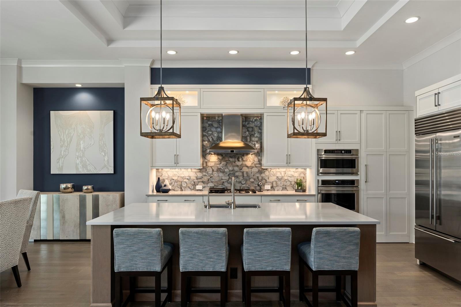 LAKEHOUSE COVE/WATERSIDE - Residential