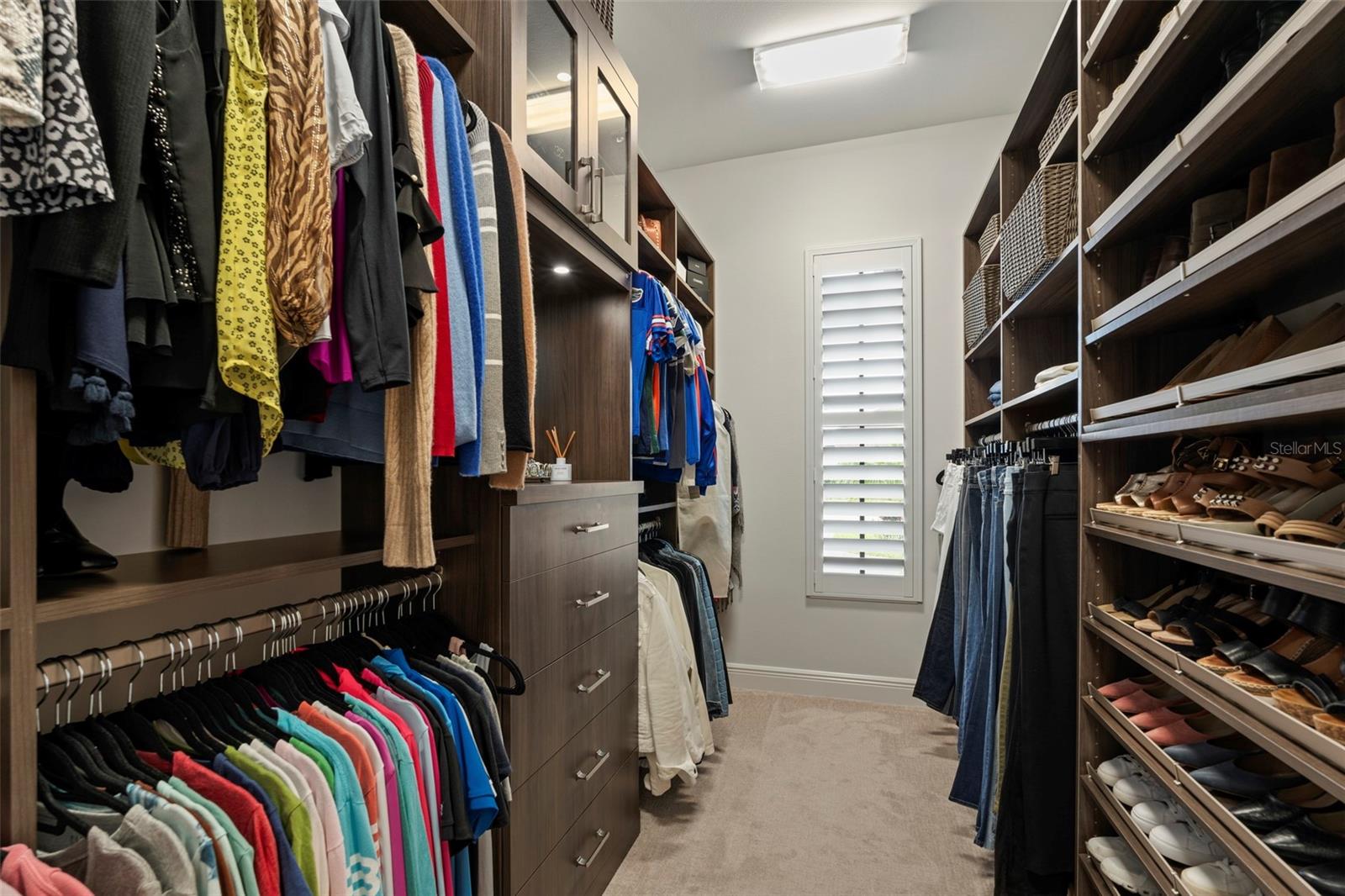 LAKEHOUSE COVE/WATERSIDE - Residential