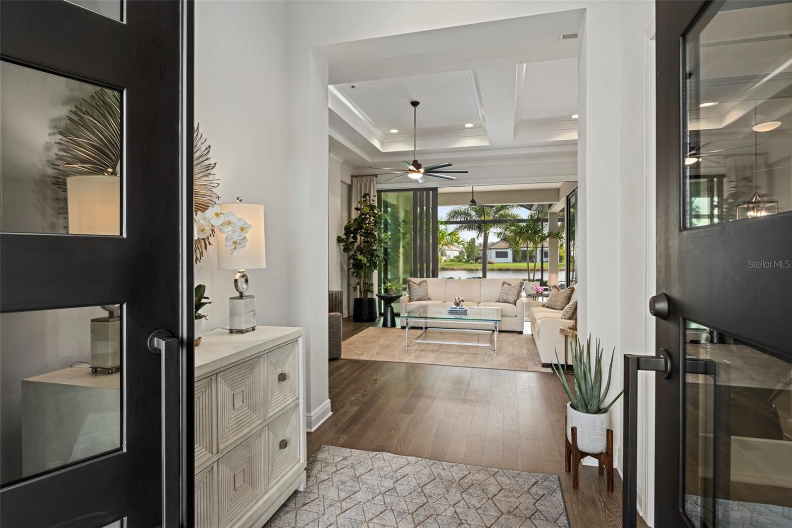 LAKEHOUSE COVE/WATERSIDE - Residential