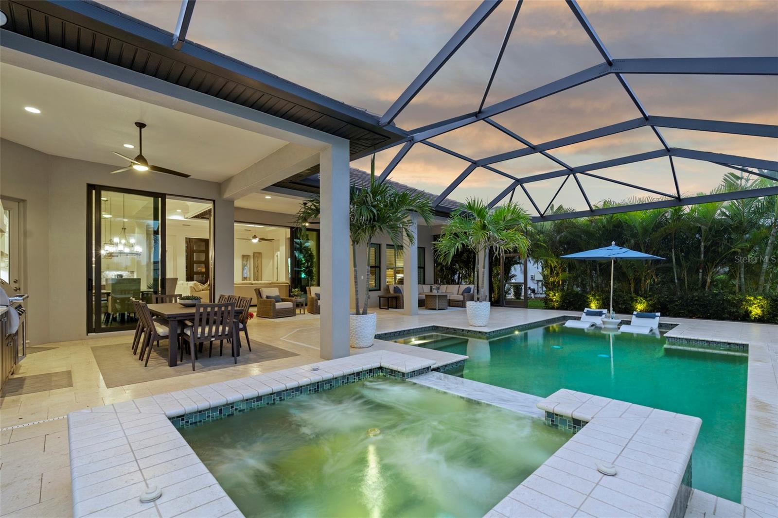 LAKEHOUSE COVE/WATERSIDE - Residential