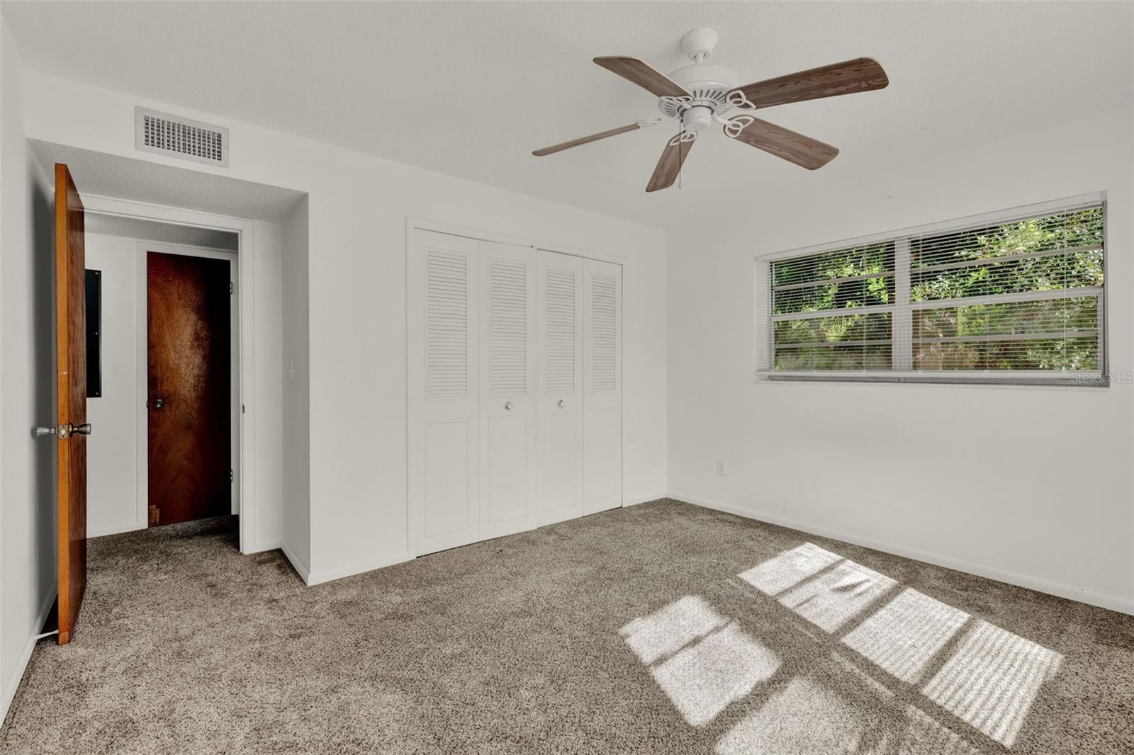 CLERMONT SUNNYSIDE UNIT - Residential Lease