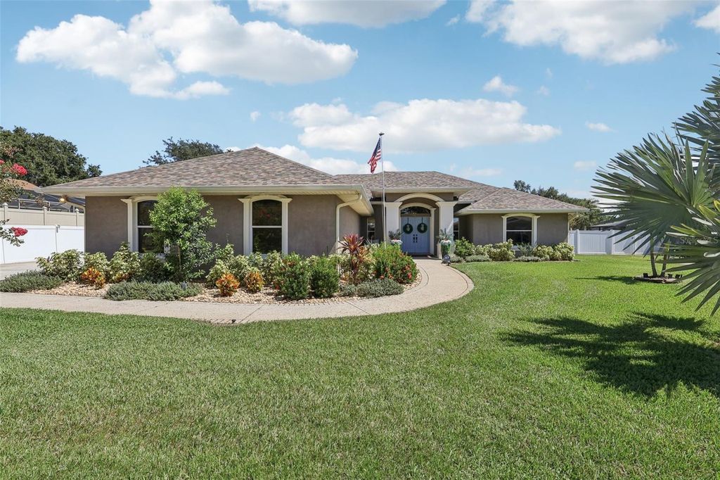 Photo of 1506 Auburn Oaks Boulevard, Auburndale, FL 33823 (MLS # A4679689)