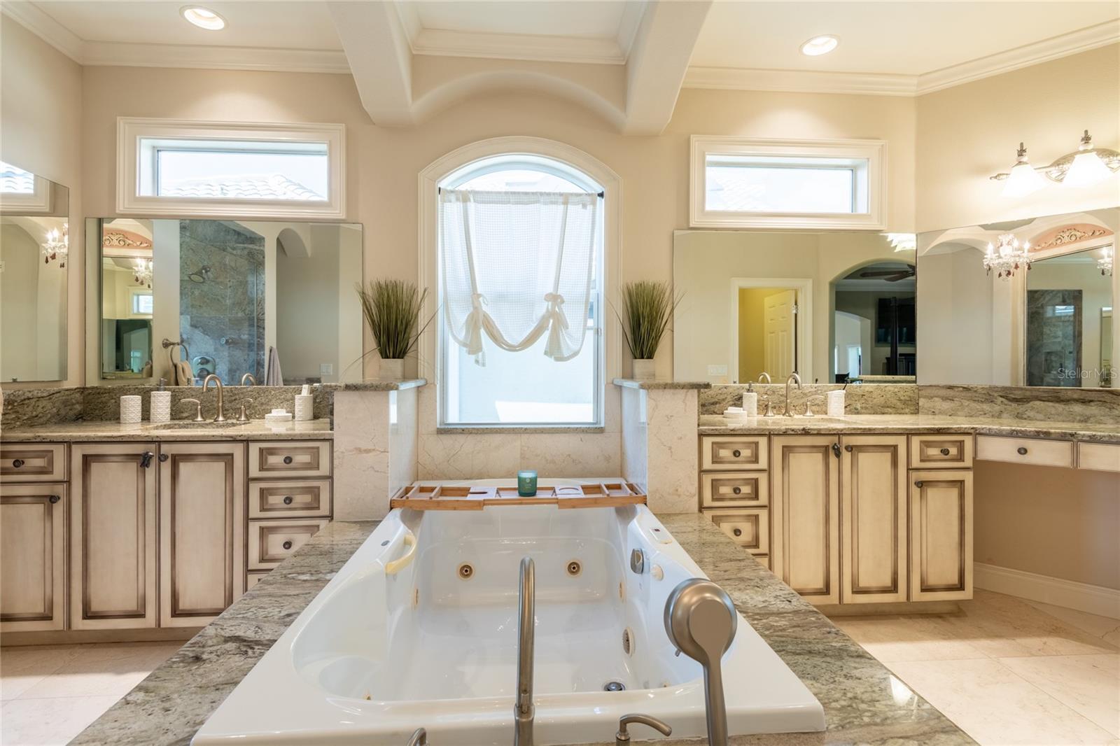 CALIENTE - Residential