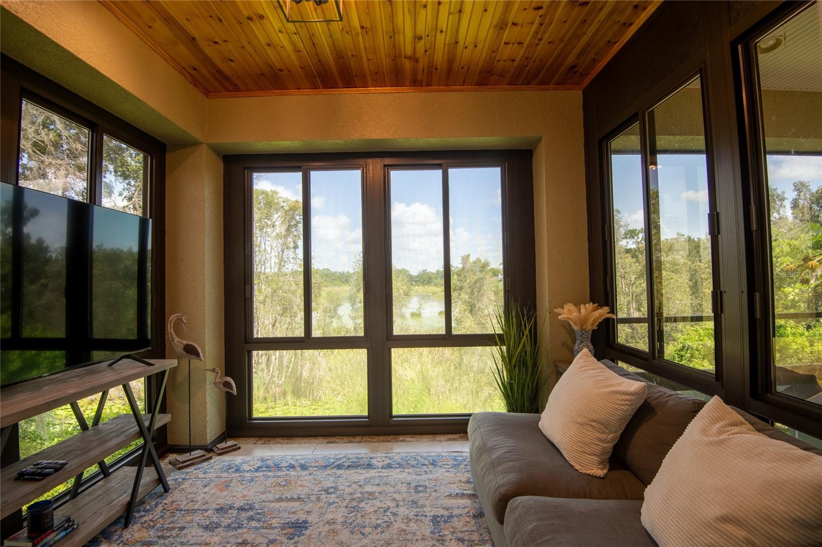 CALIENTE - Residential