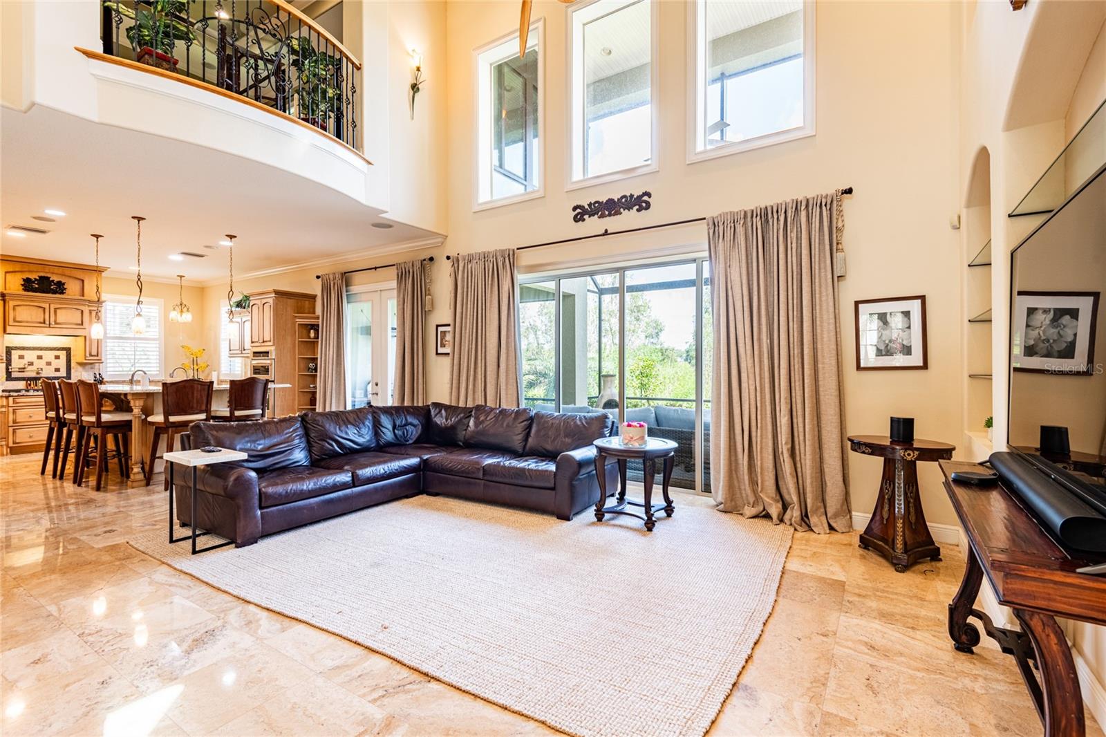 CALIENTE - Residential