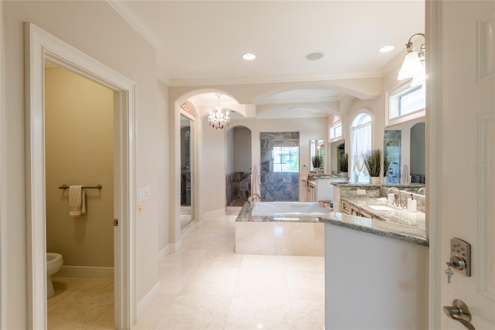 CALIENTE - Residential