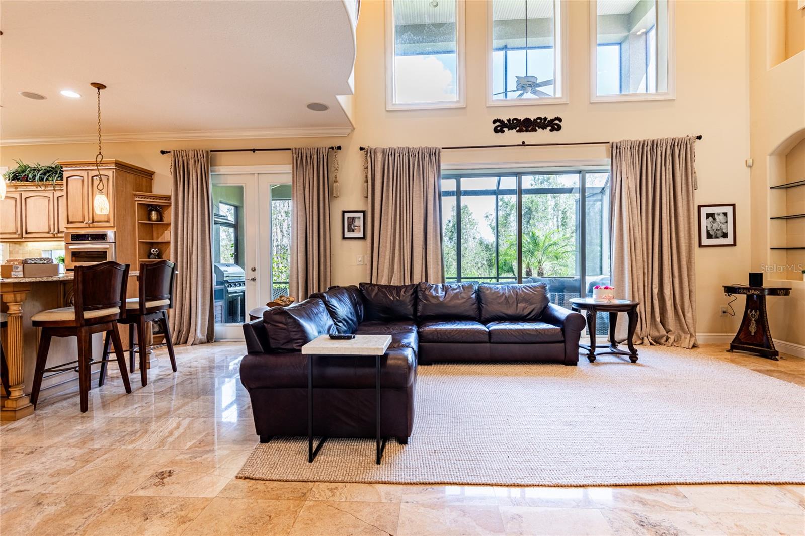 CALIENTE - Residential