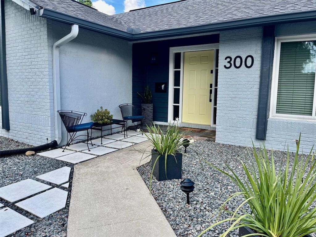 Photo of 300 Casselgrove Cove, Casselberry, FL 32707 (MLS # O6347234)