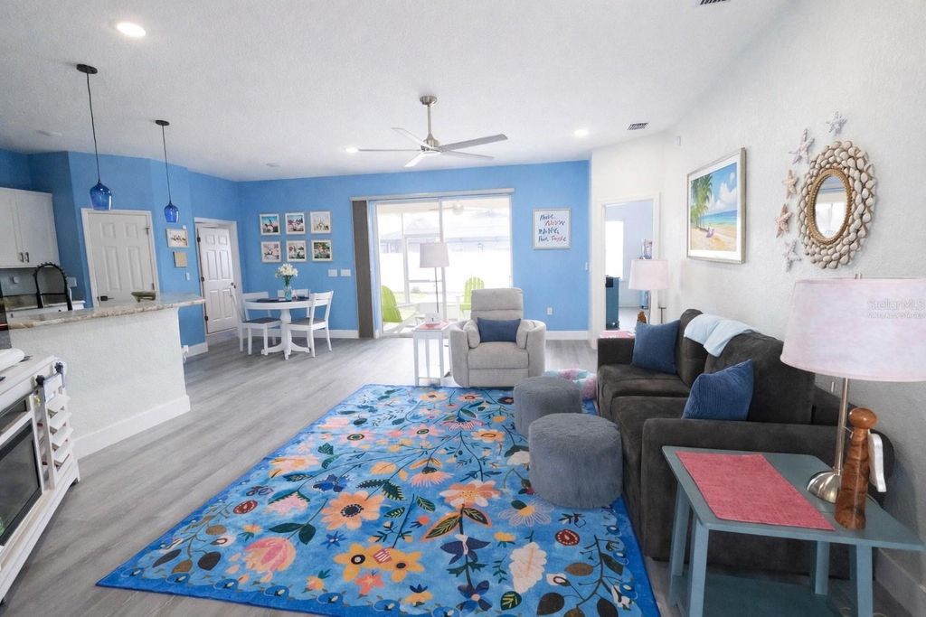 Photo of 185 St Thomas Drive, Mulberry, FL 33860 (MLS # L4960074)