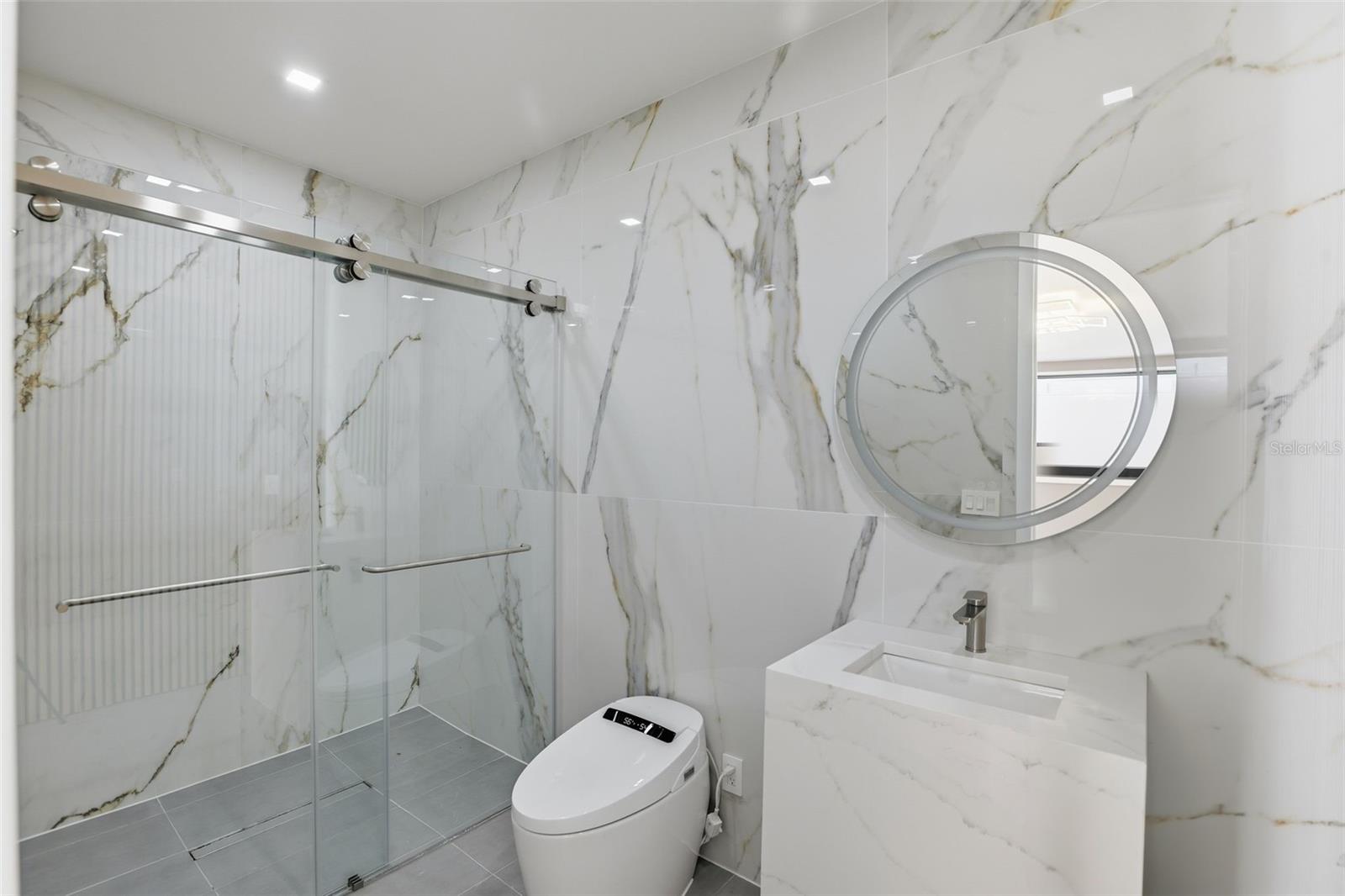 LAKE DOWN RESERVE - Residential