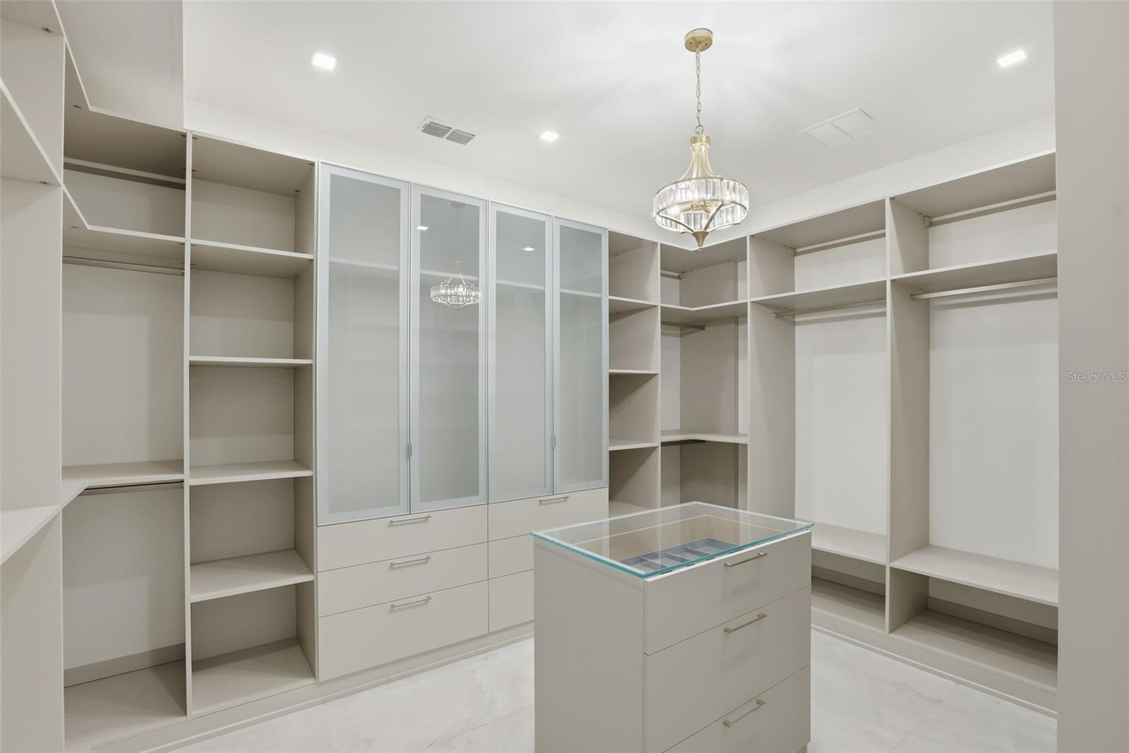 LAKE DOWN RESERVE - Residential