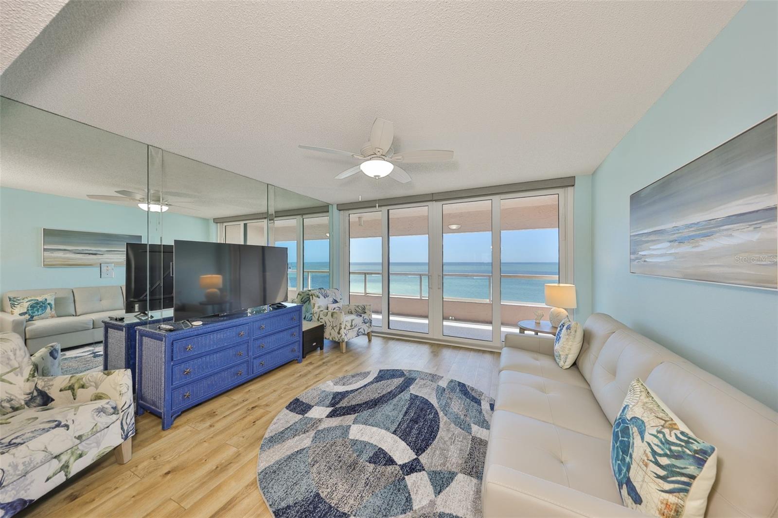 CRESCENT BEACH CLUB ONE CONDO - Residential
