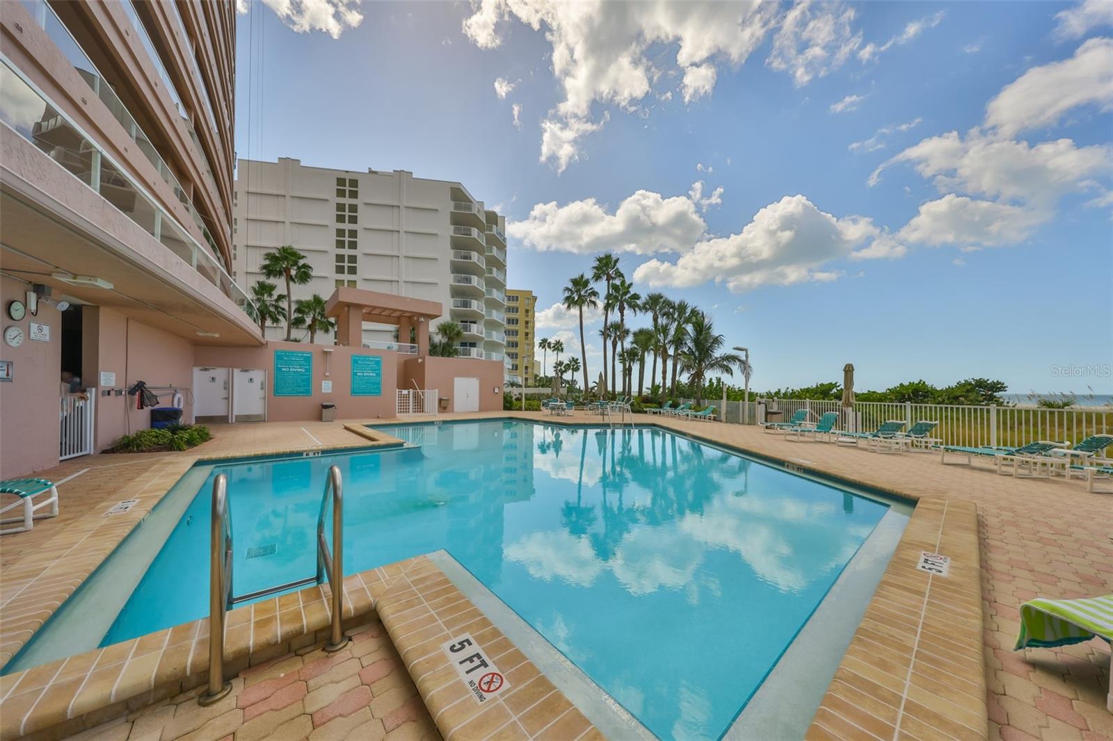 CRESCENT BEACH CLUB ONE CONDO - Residential