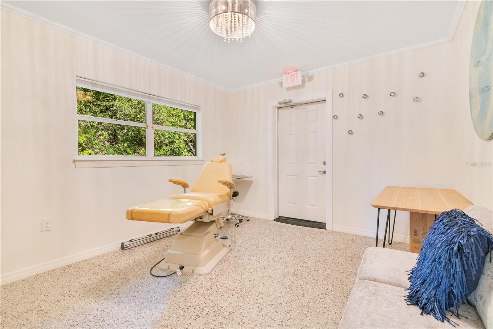 EAST COAST VILLA - Commercial Sale