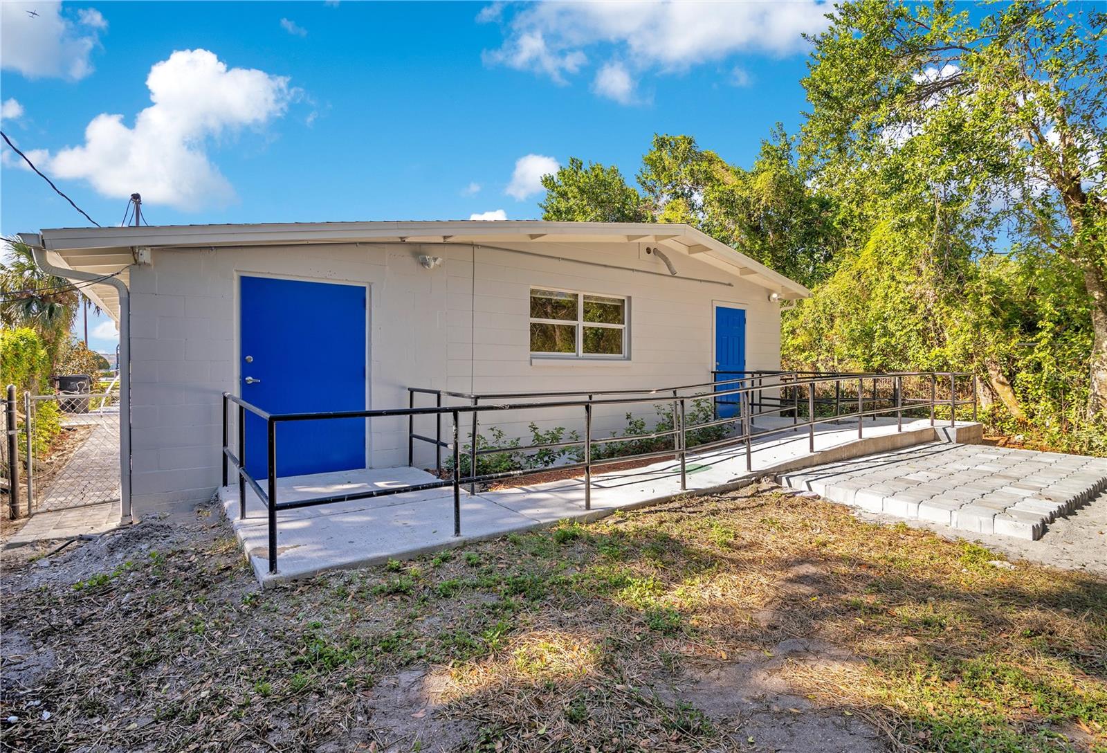 EAST COAST VILLA - Commercial Sale