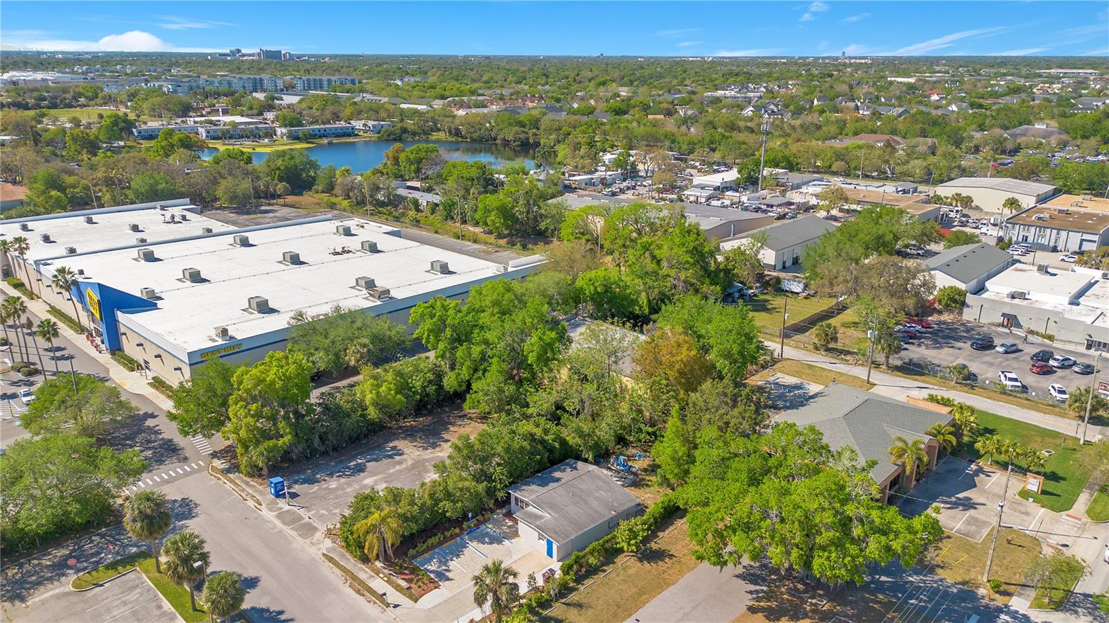 EAST COAST VILLA - Commercial Sale