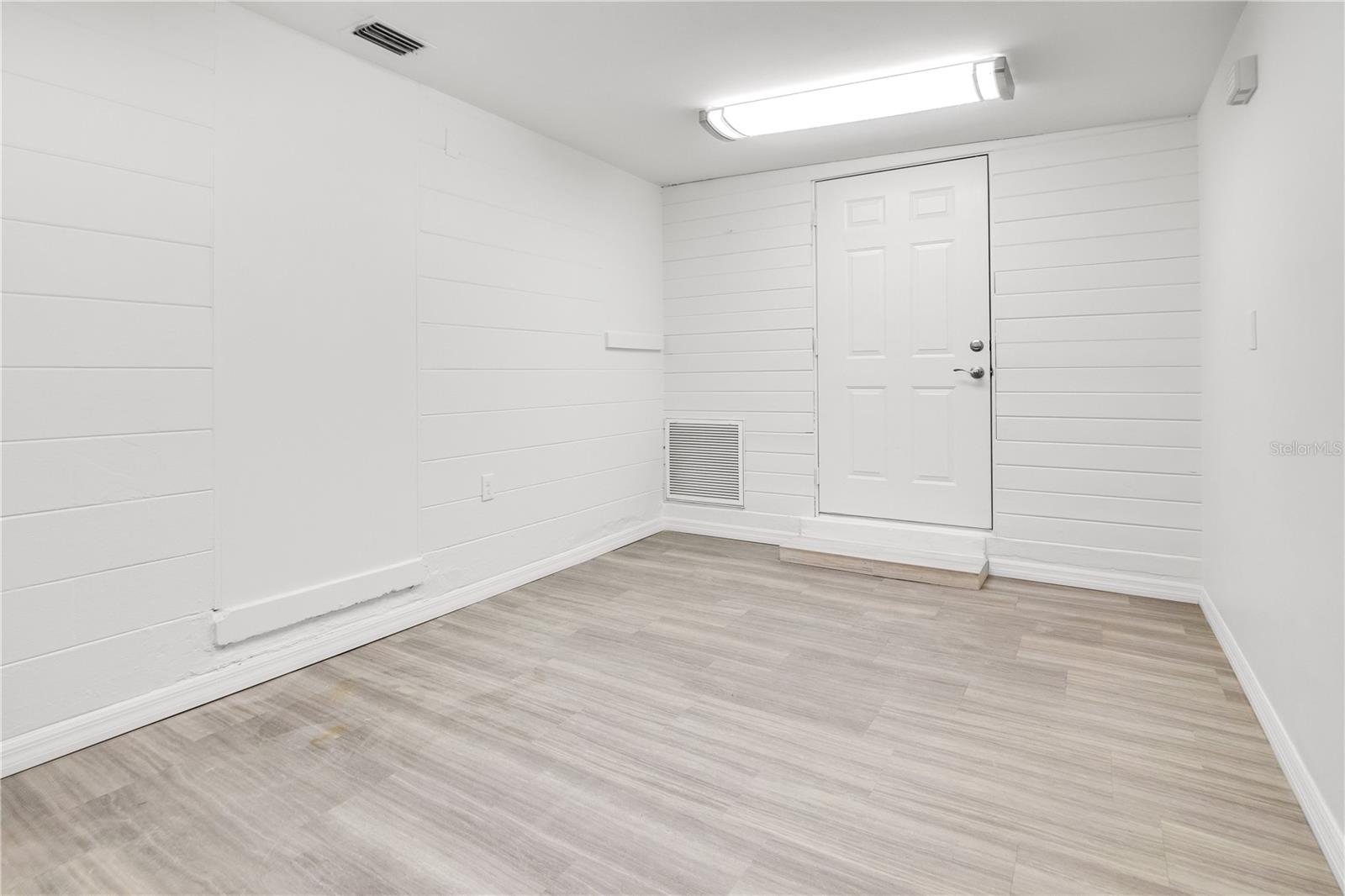 EAST COAST VILLA - Commercial Sale