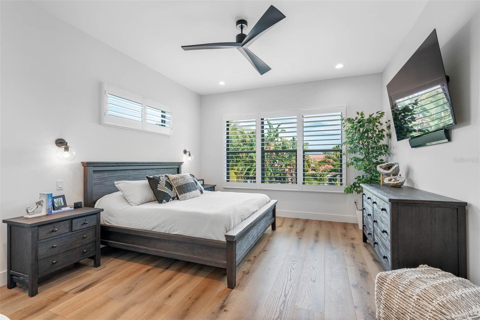 TIERRA VERDE UNIT 1 4TH REP - Residential