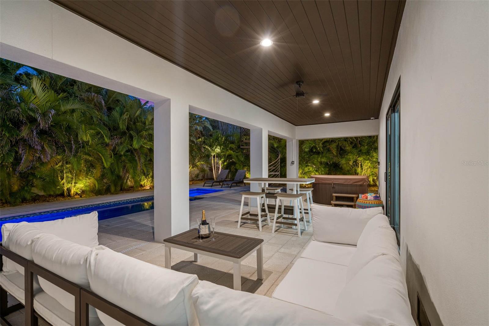 TIERRA VERDE UNIT 1 4TH REP - Residential