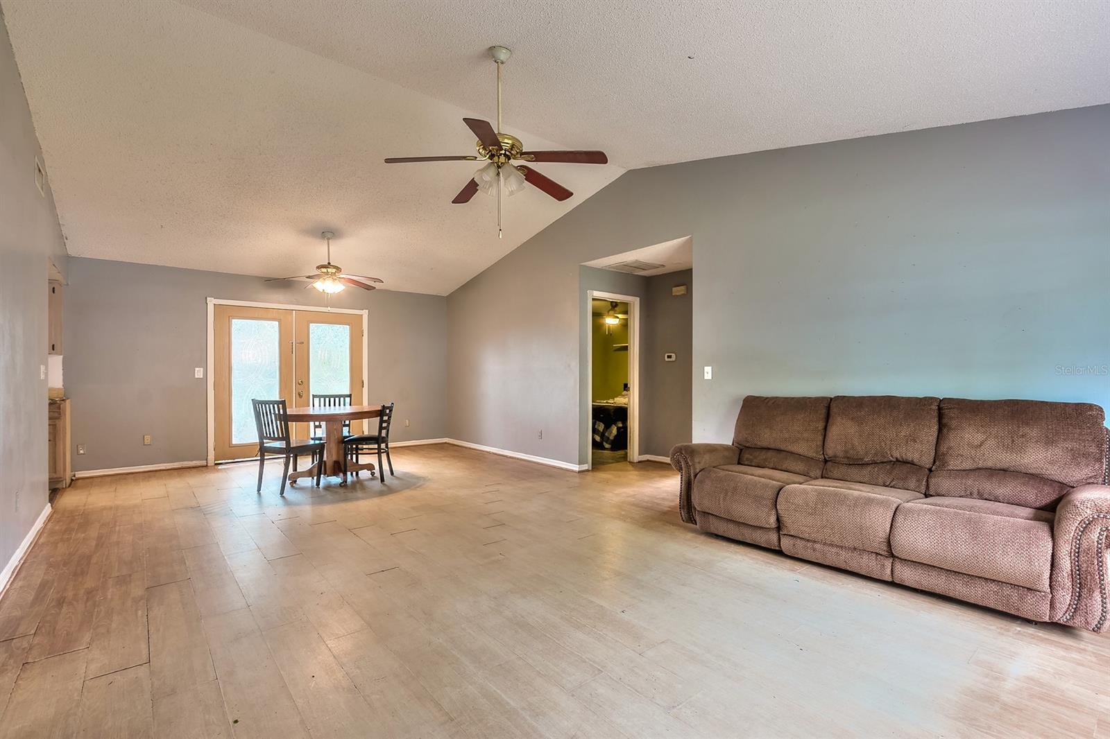 Florida Shores 01 - Residential