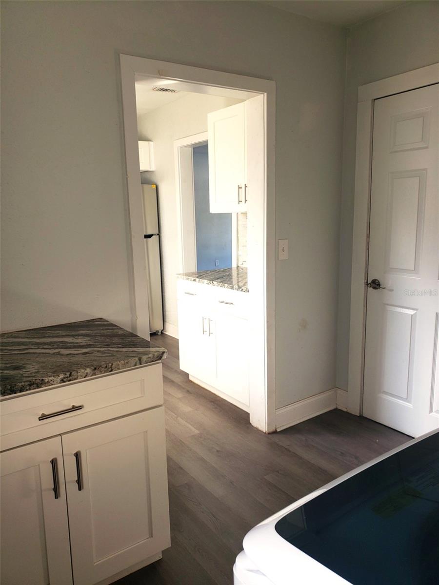 BOULEVARD HEIGHTS - Residential Lease