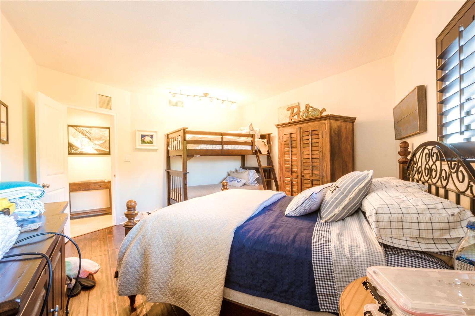 Marker 33 Ph 01 Condo - Residential