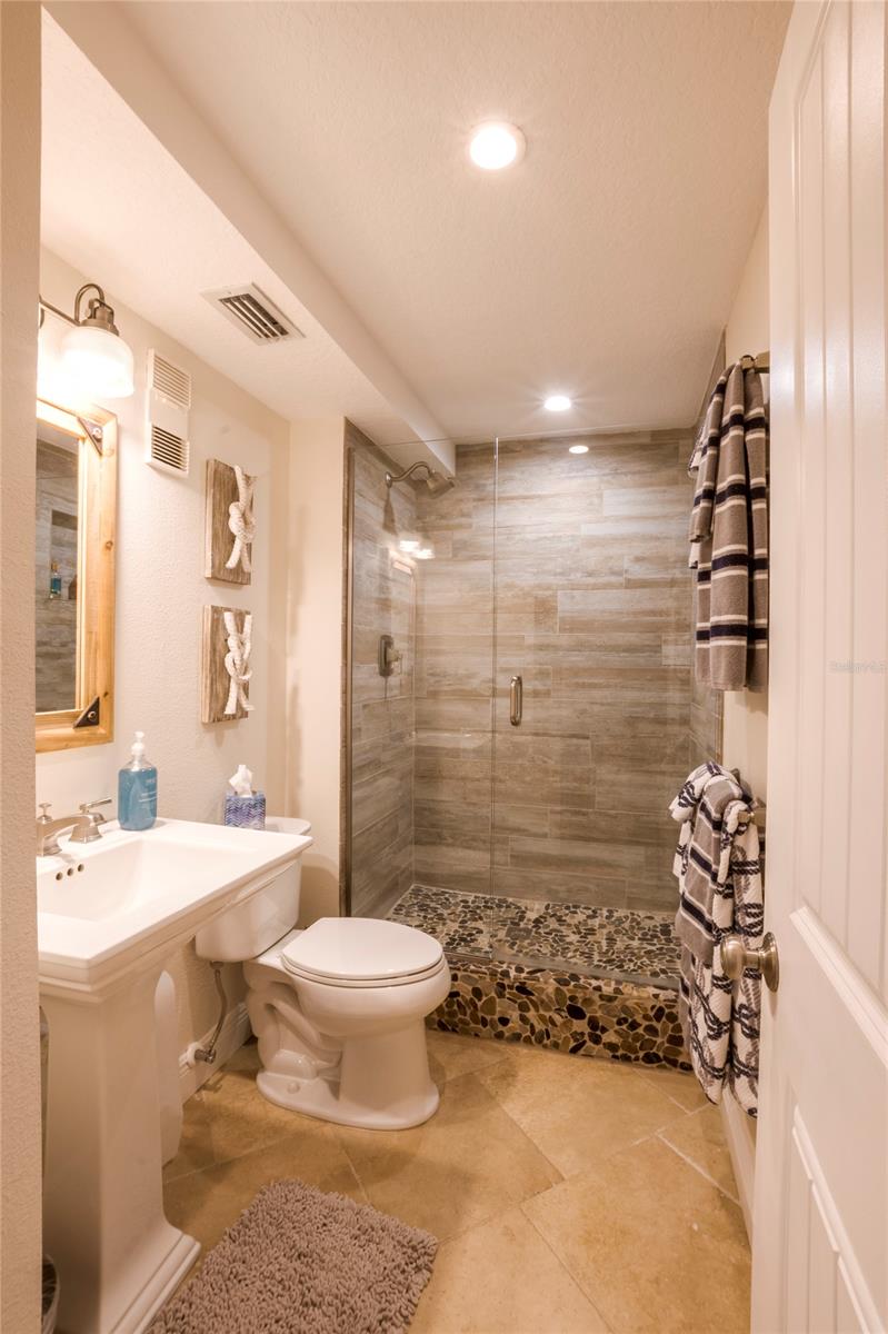 Marker 33 Ph 01 Condo - Residential