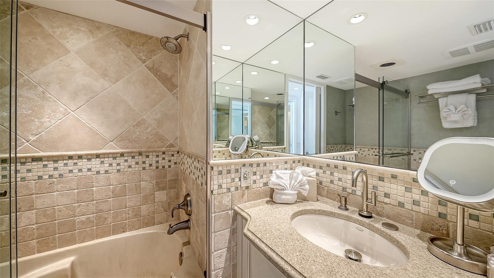 PALM BAY CLUB I - Residential