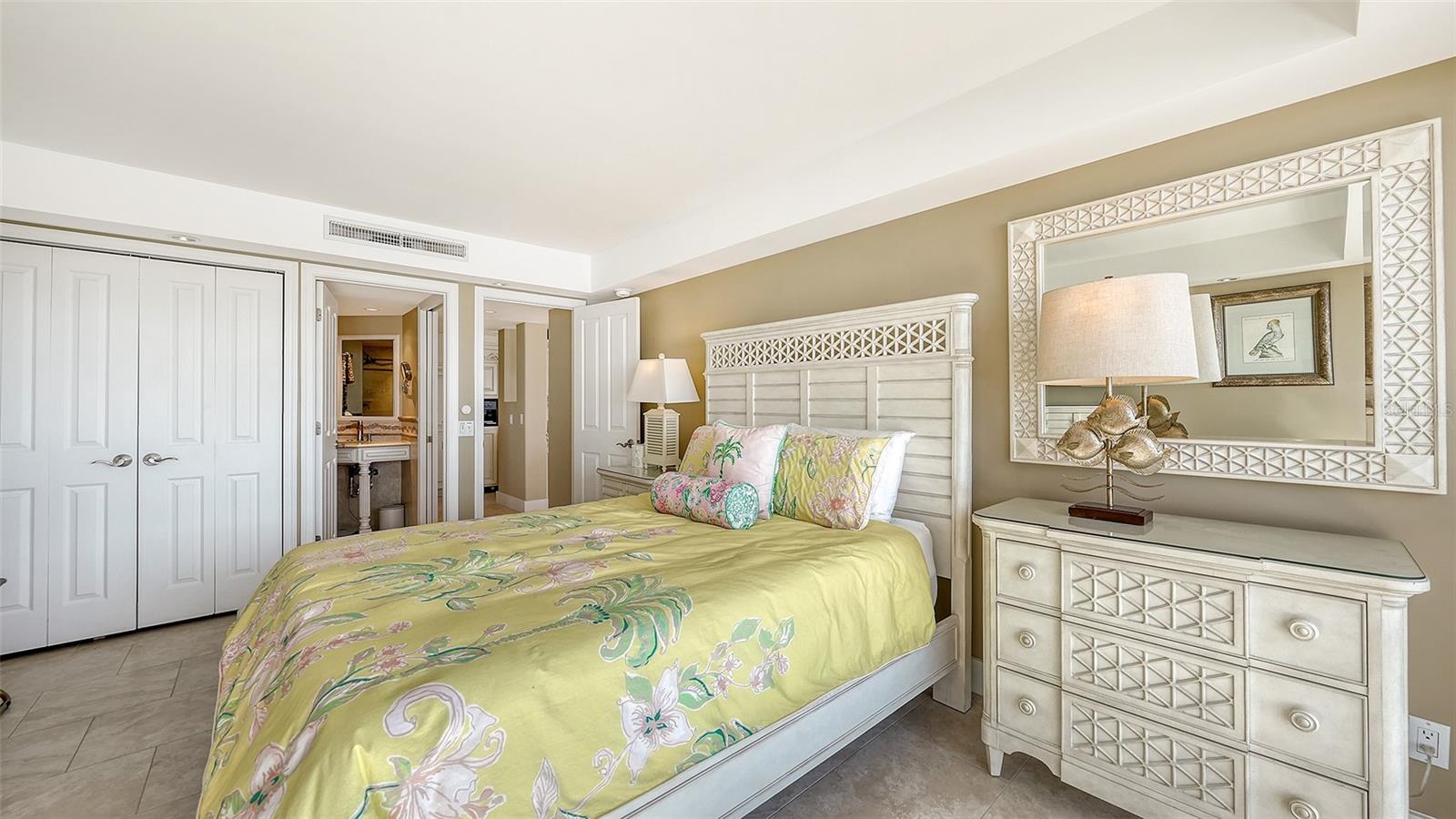 PALM BAY CLUB I - Residential
