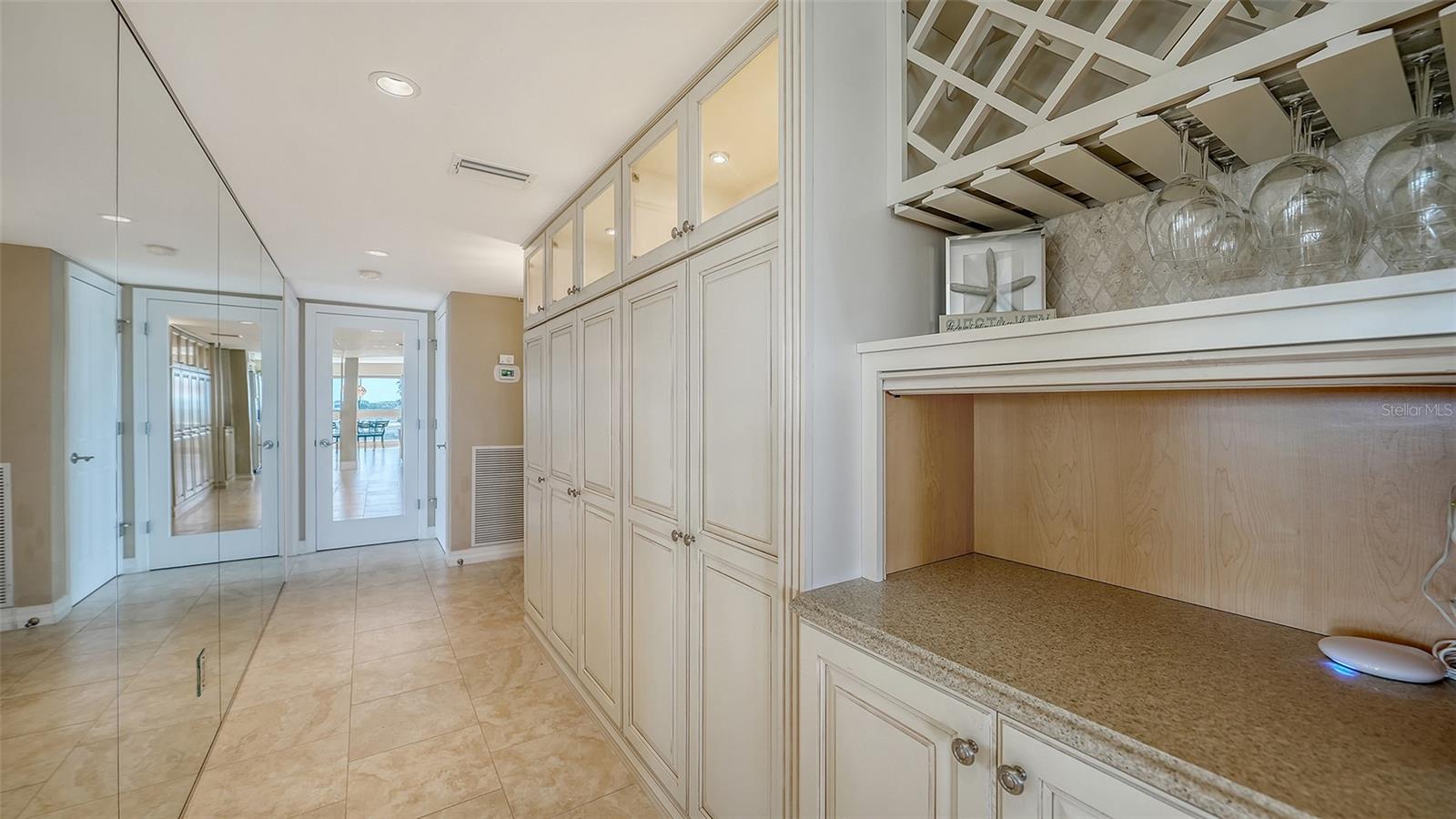 PALM BAY CLUB I - Residential