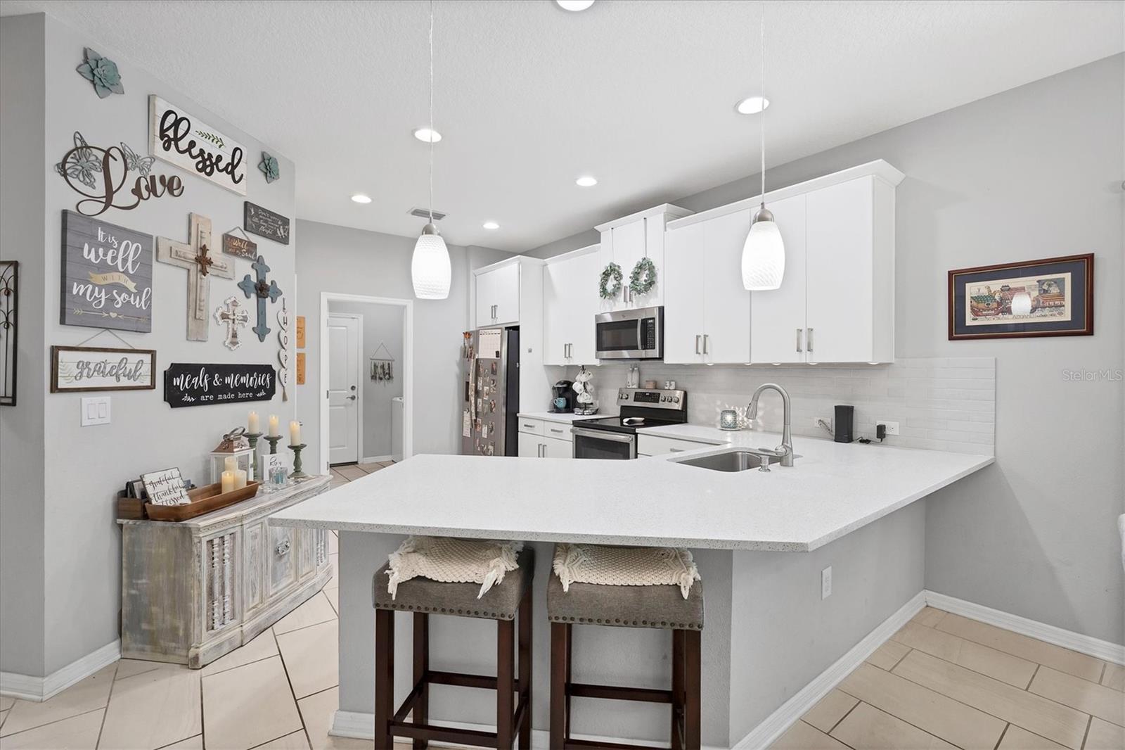 5981 AMBERLY DRIVE
