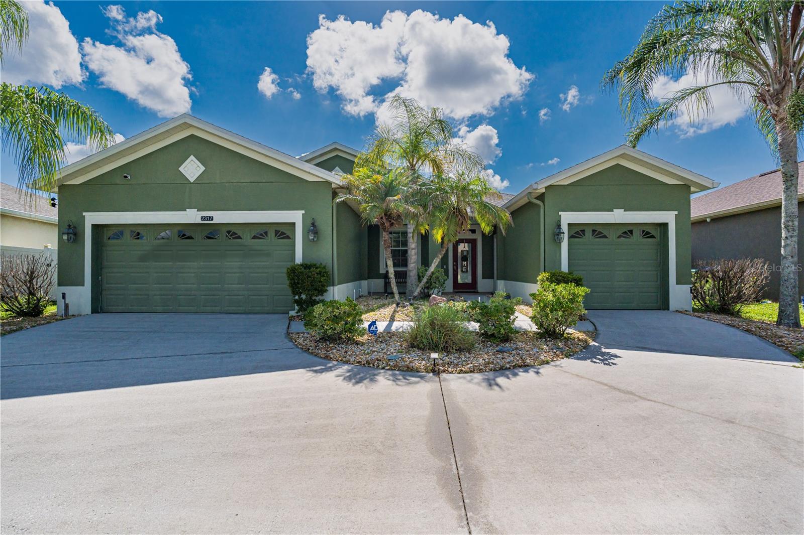 2317 CROSSTON CIRCLE