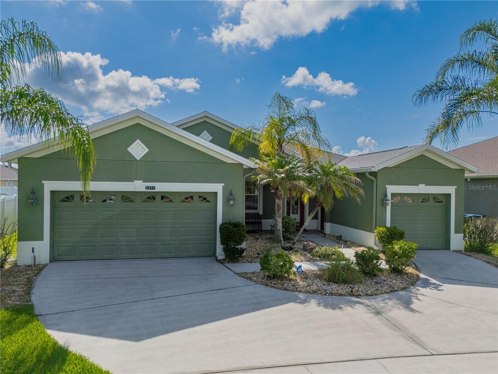 2317 CROSSTON CIRCLE
