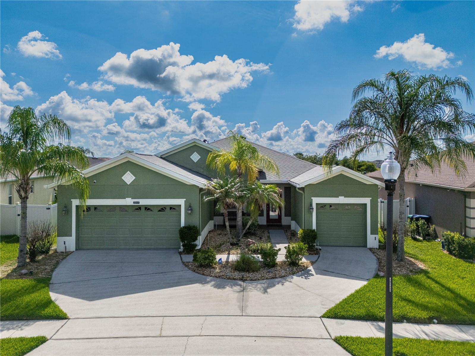 2317 CROSSTON CIRCLE