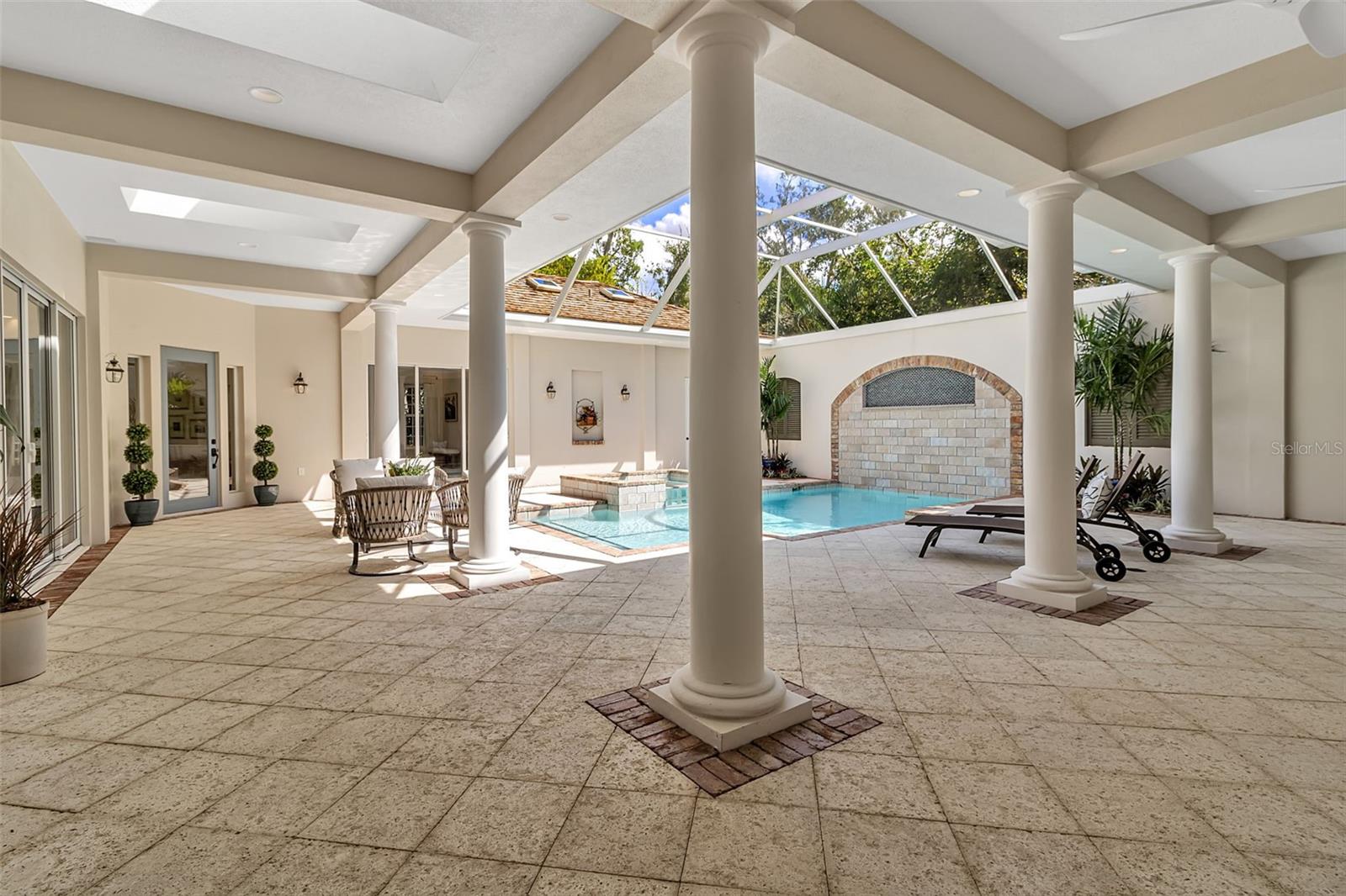 THE OAKS BAYSIDE - Residential