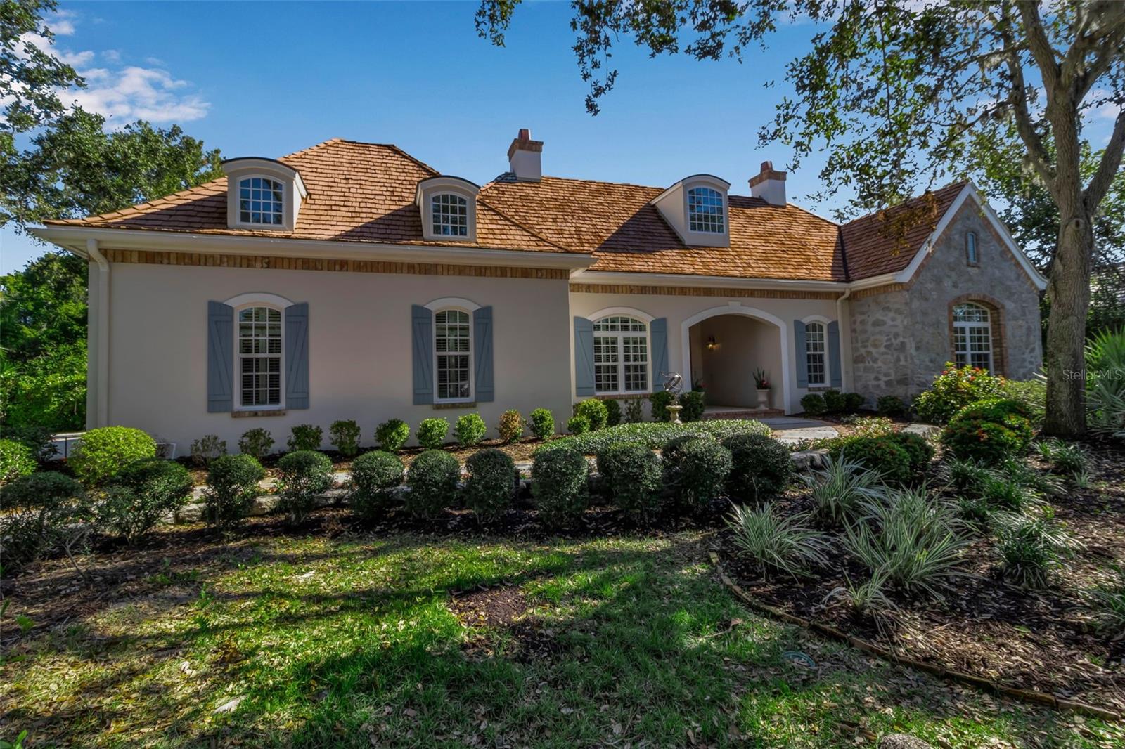 THE OAKS BAYSIDE - Residential