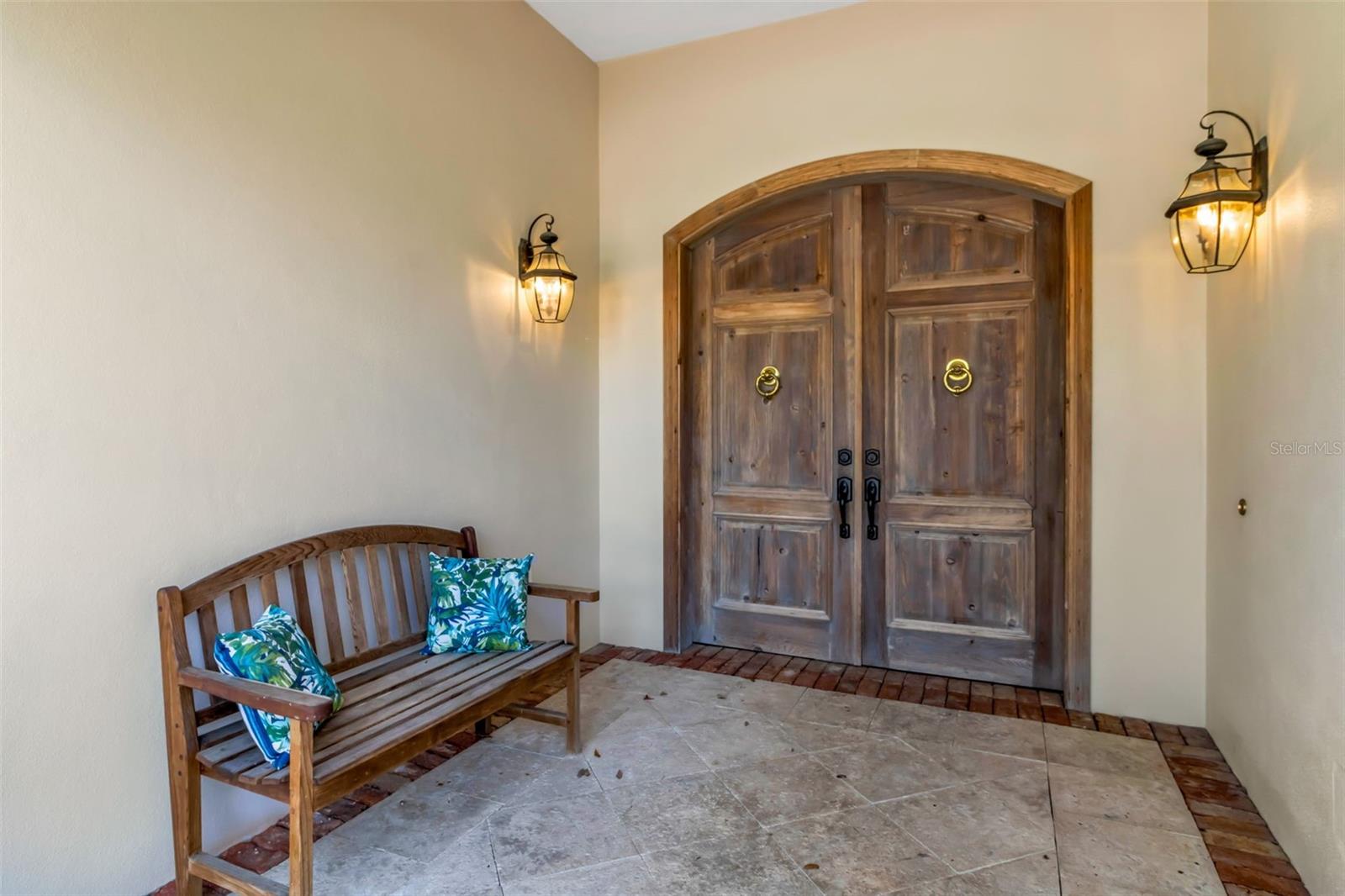 THE OAKS BAYSIDE - Residential