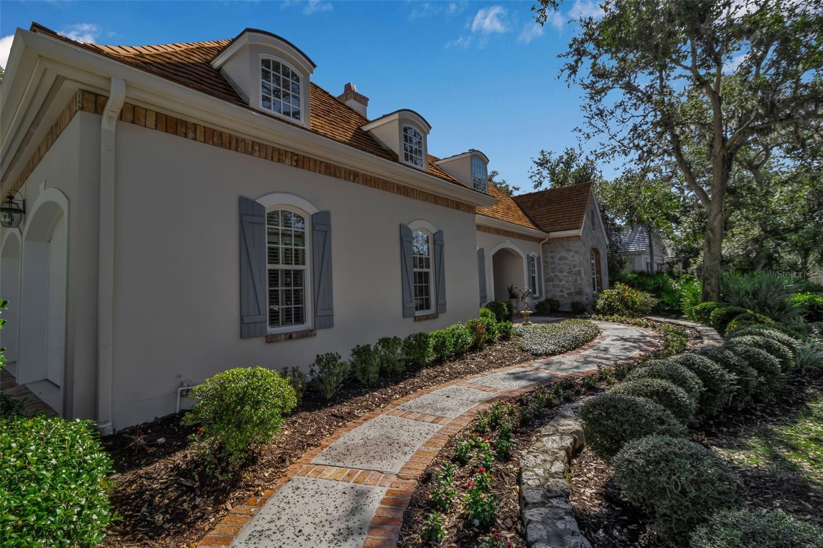 THE OAKS BAYSIDE - Residential