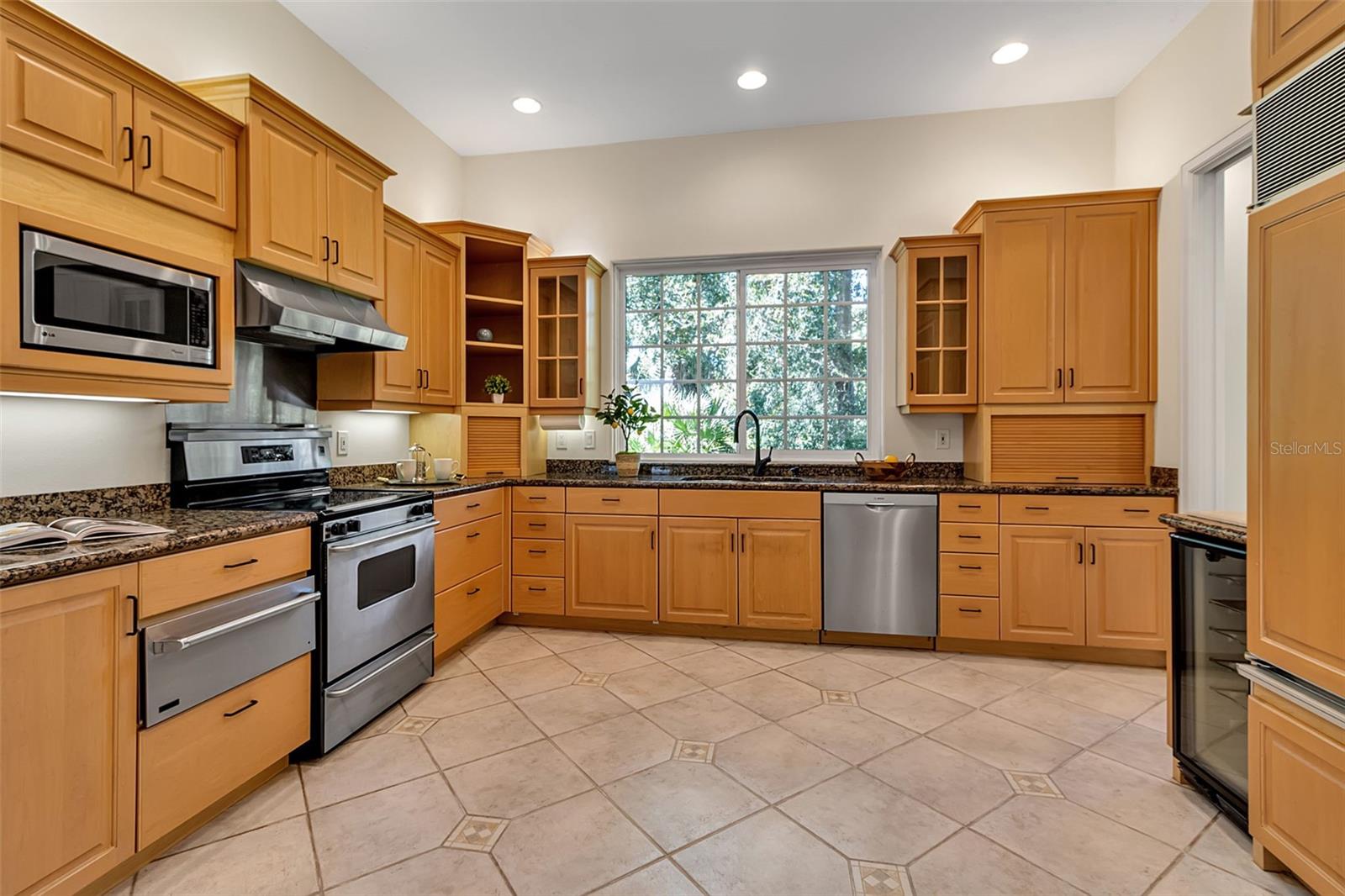 THE OAKS BAYSIDE - Residential