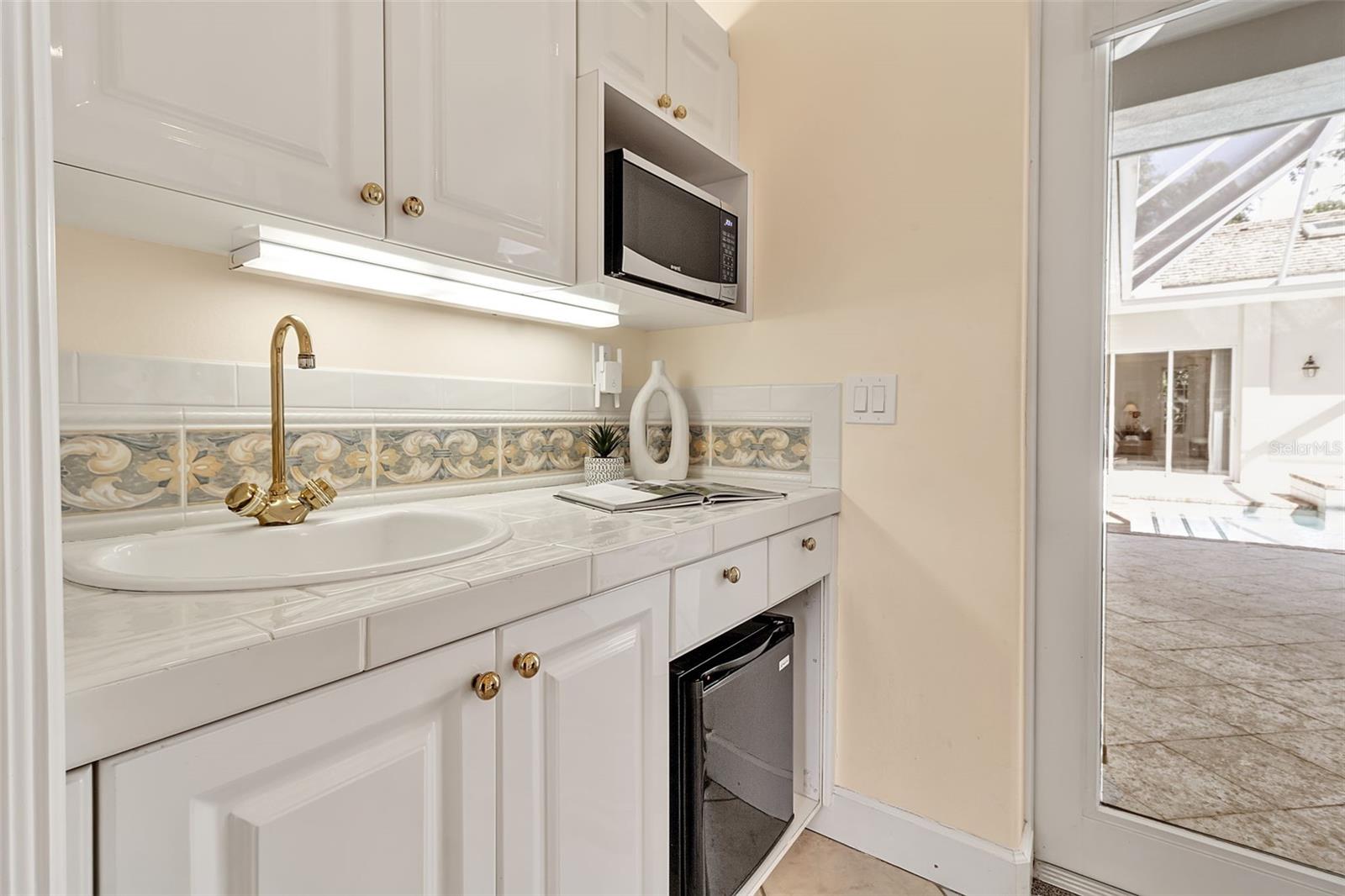 THE OAKS BAYSIDE - Residential