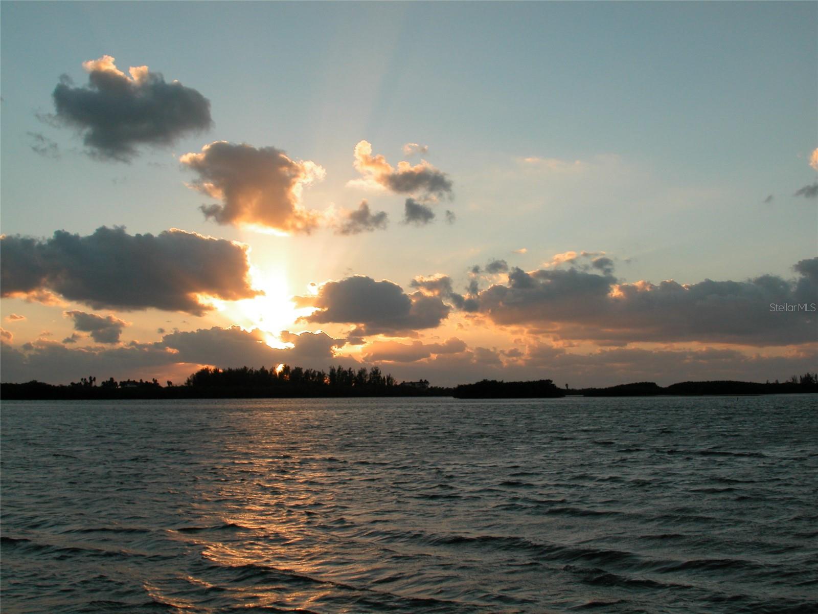 THE OAKS BAYSIDE - Residential