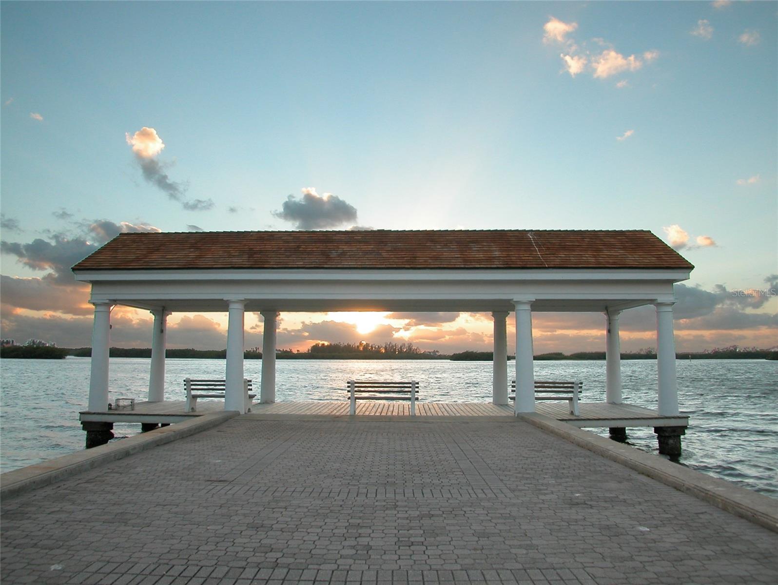 THE OAKS BAYSIDE - Residential