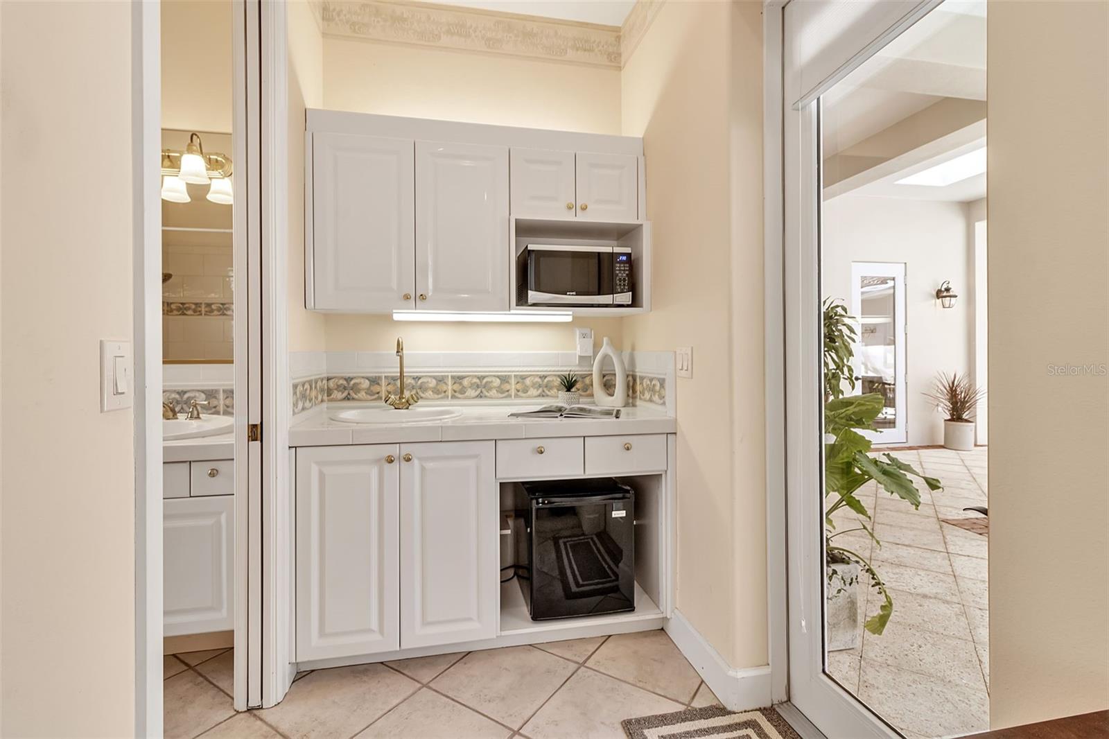 THE OAKS BAYSIDE - Residential