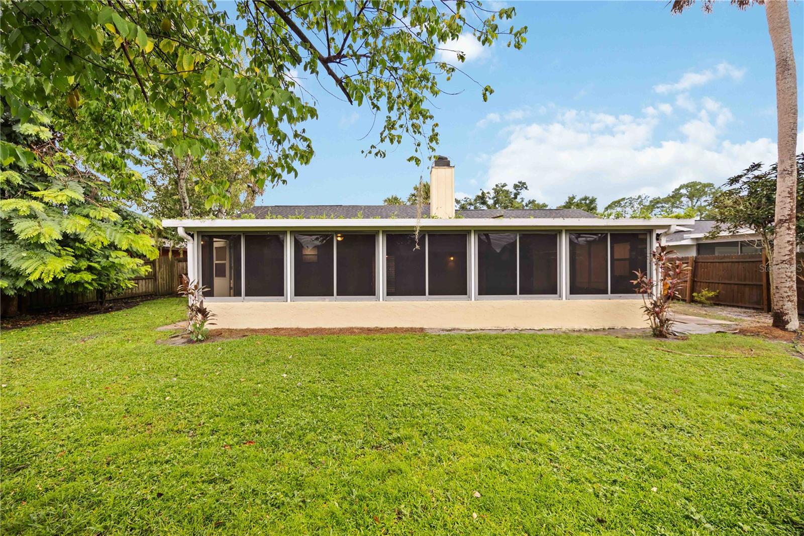 LAKE SARASOTA - Residential