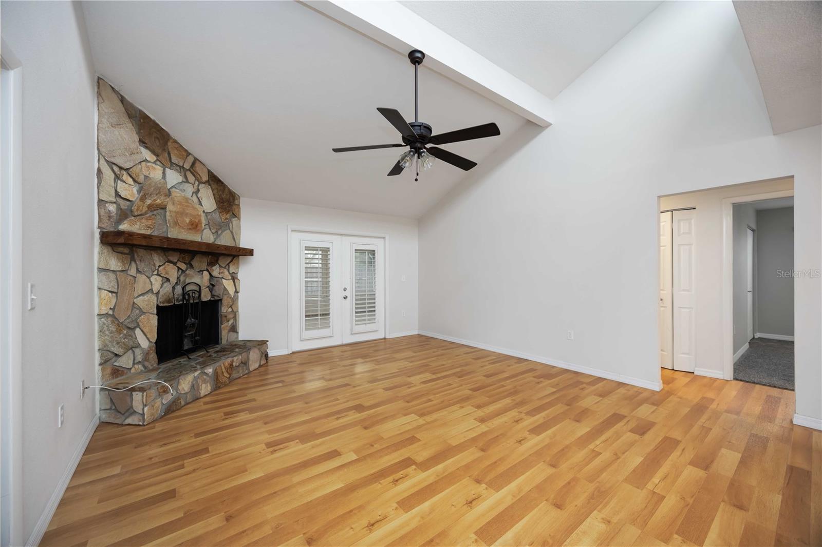 LAKE SARASOTA - Residential