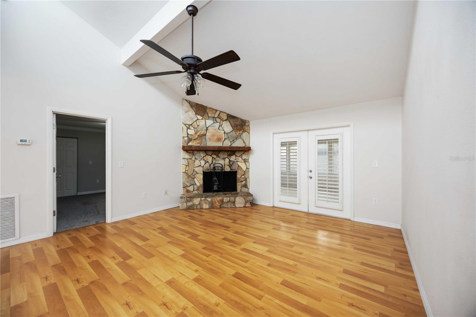 LAKE SARASOTA - Residential