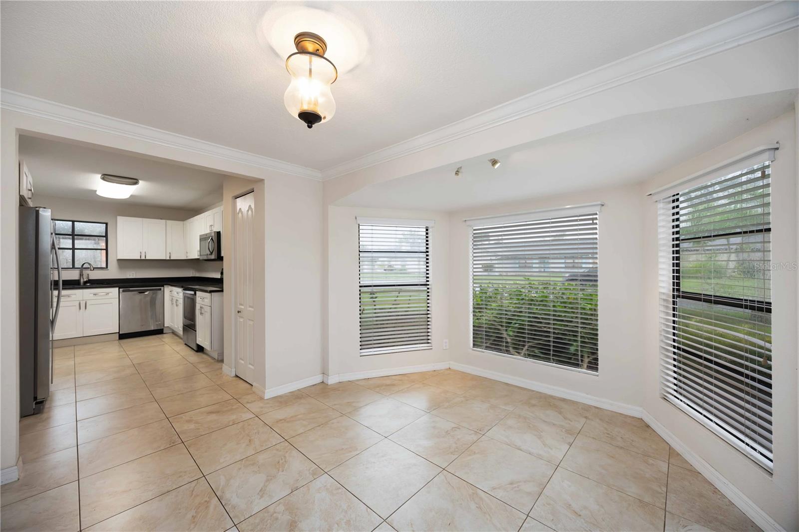 LAKE SARASOTA - Residential